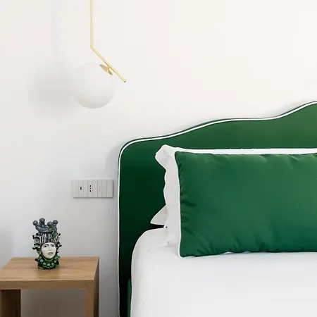 Vittoria Bed & Breakfast 4*